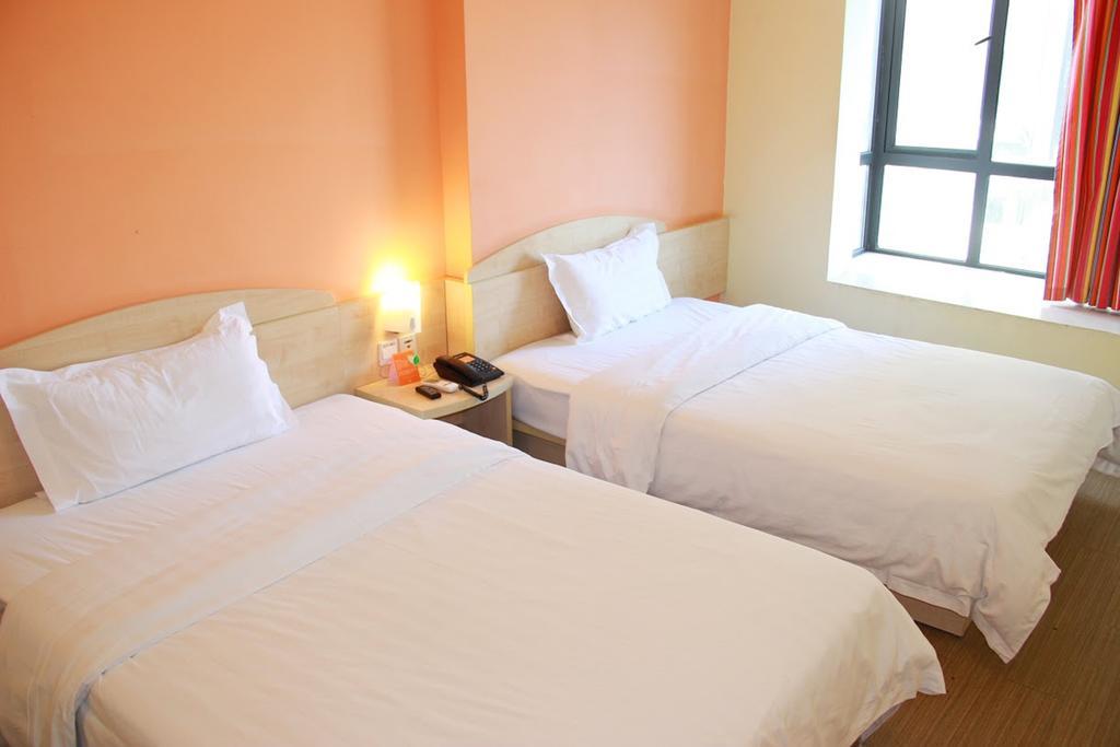 7Days Inn Guangzhou Tianhe Tangxia Junjing Huayuan ภายนอก รูปภาพ