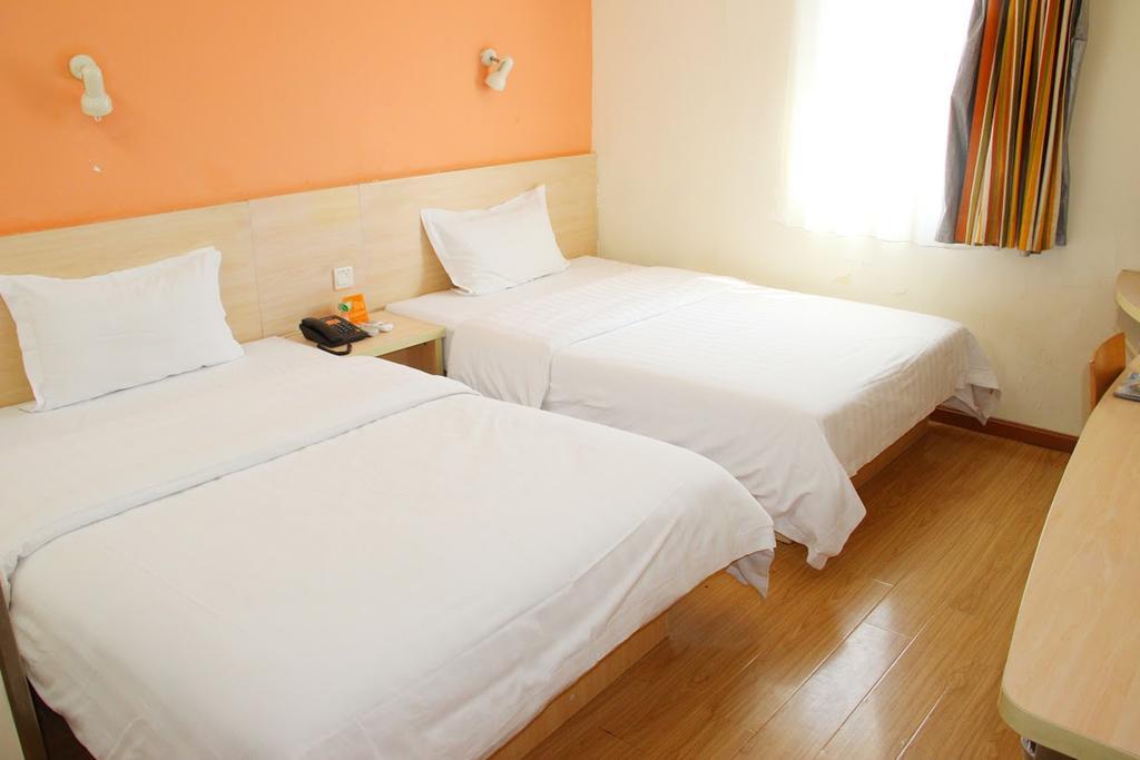 7Days Inn Guangzhou Tianhe Tangxia Junjing Huayuan ภายนอก รูปภาพ